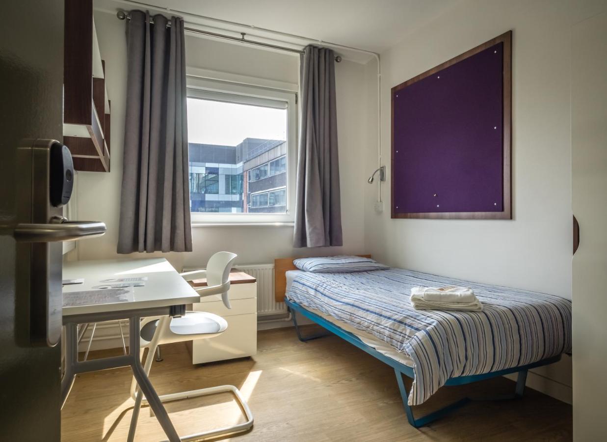 Standard Single Room with Shared Bathroom