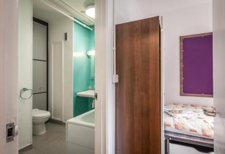 Twin Room with Private Bathroom