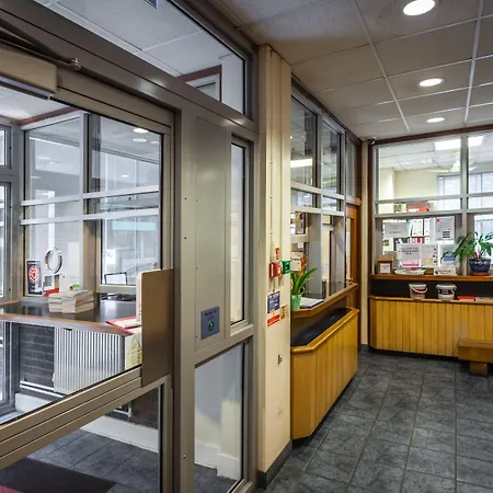 Lse Carr-Saunders Hall-2